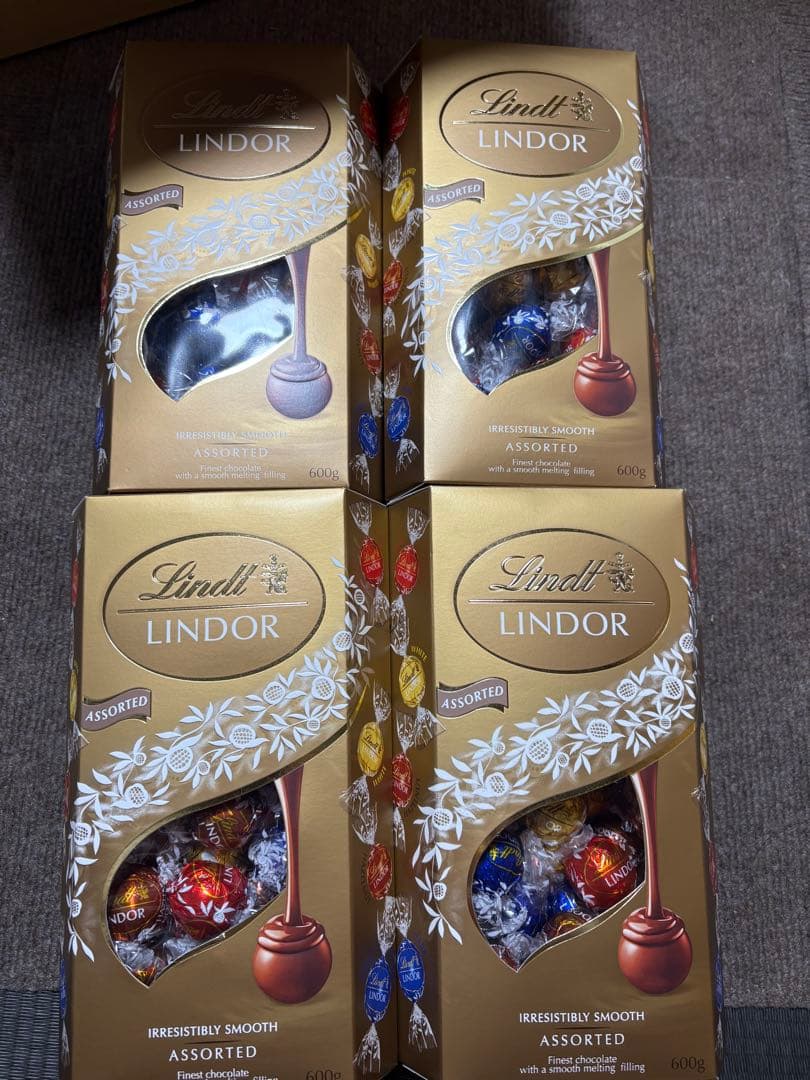 oページ。横取り禁止 リンツ リンドール アソート チョコレート（4箱）