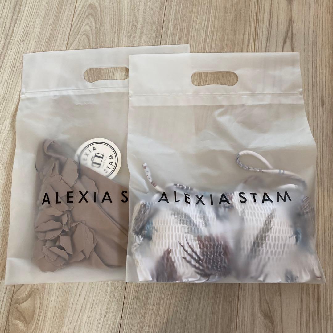 ALEXIA STAM 着用画像水着　新品未使用