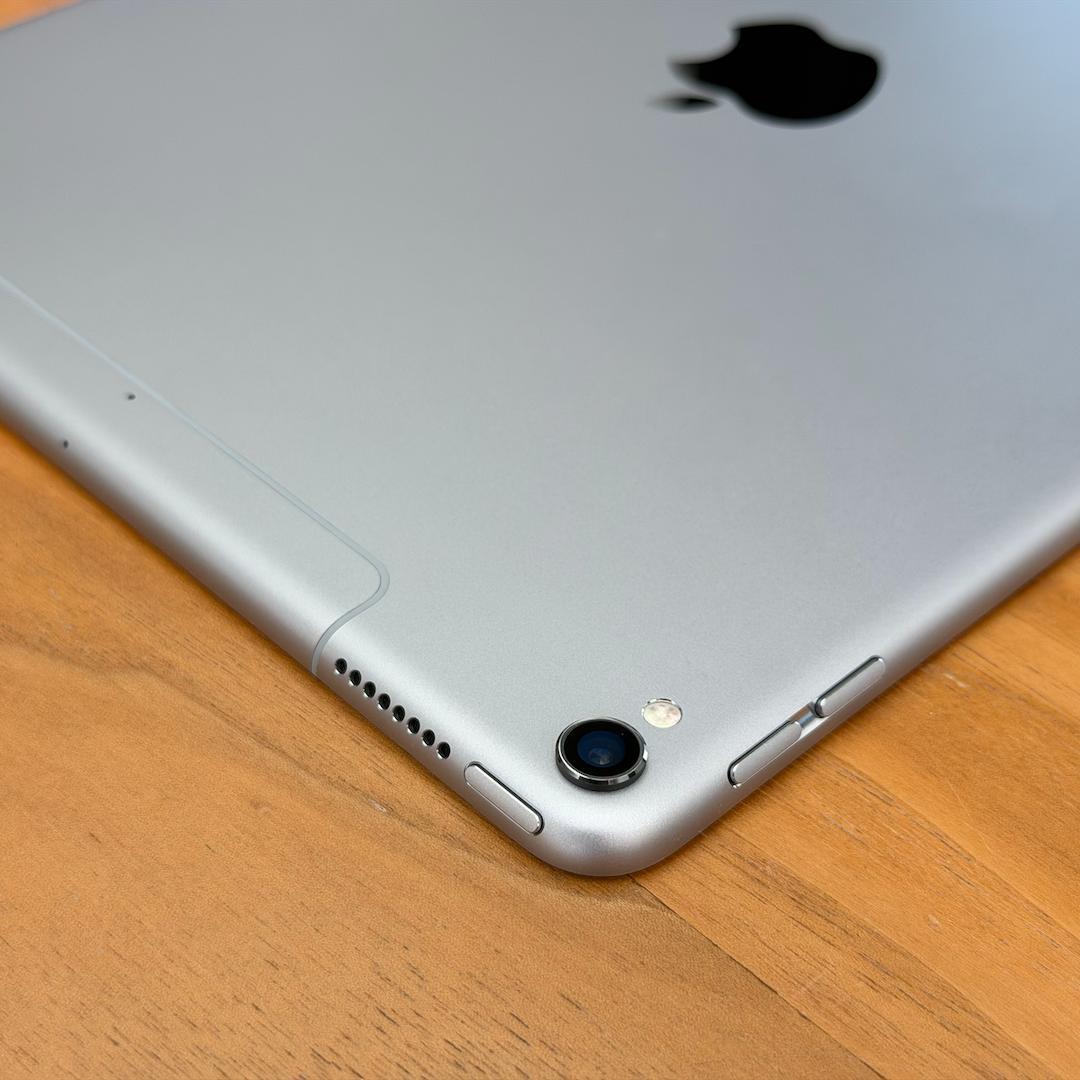 10.5インチiPad Pro Wi-Fi + Cellular 64GB