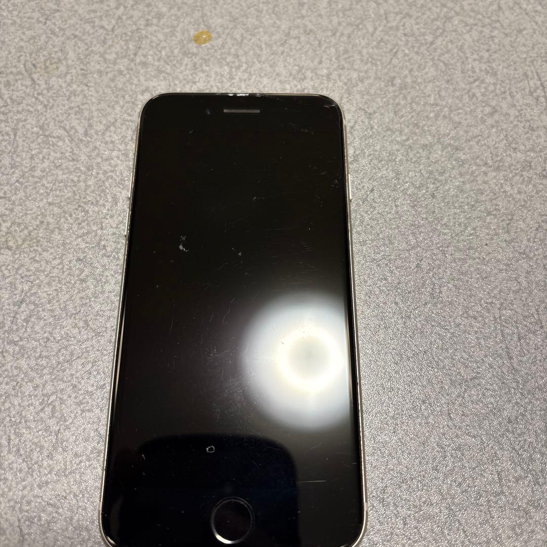 格安値引き出来ます　iphone se 第3世代