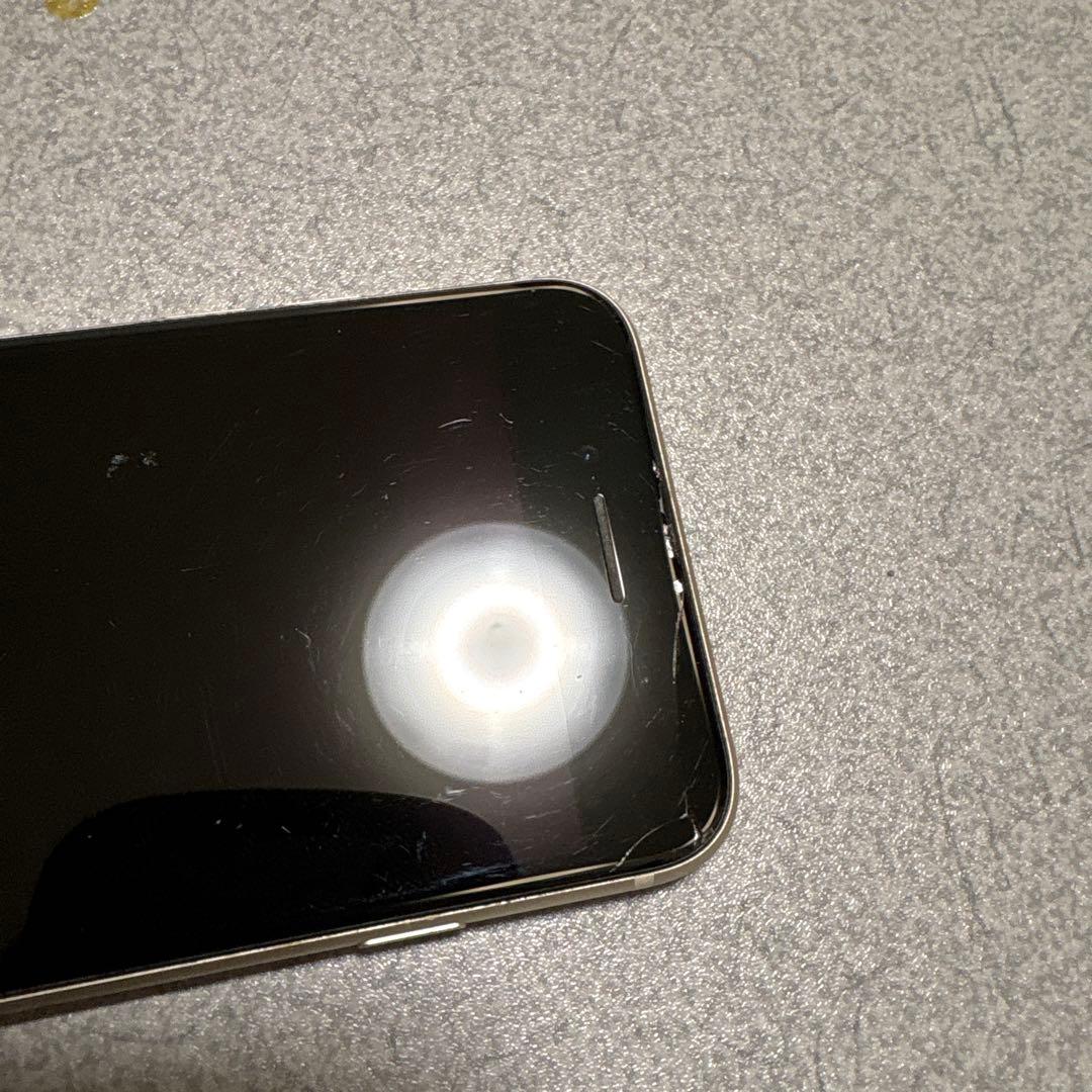 格安値引き出来ます　iphone se 第3世代