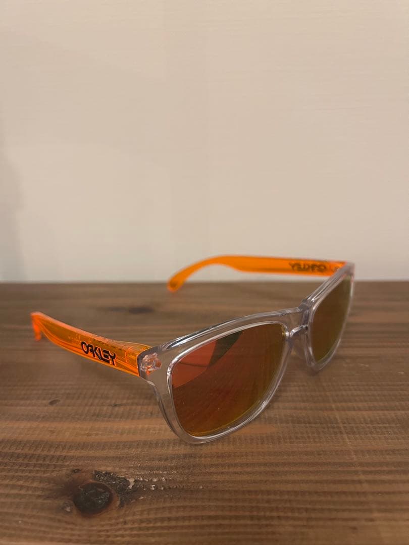 小物 OAKLEY FROGSKIN