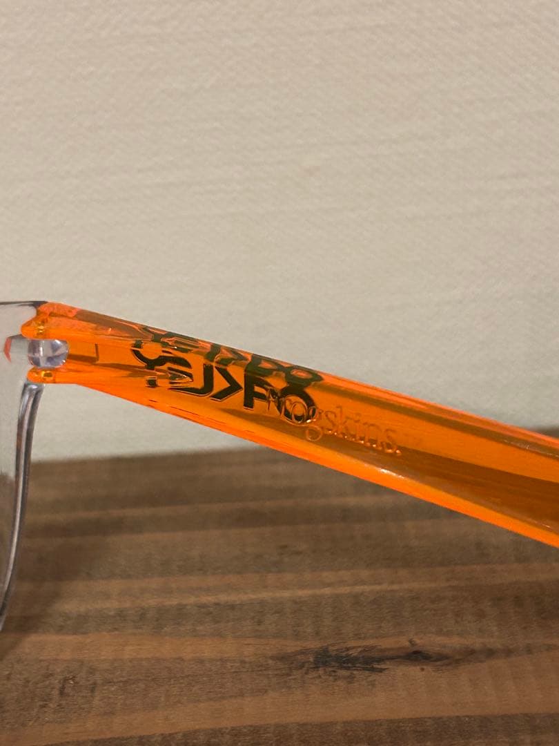 小物 OAKLEY FROGSKIN