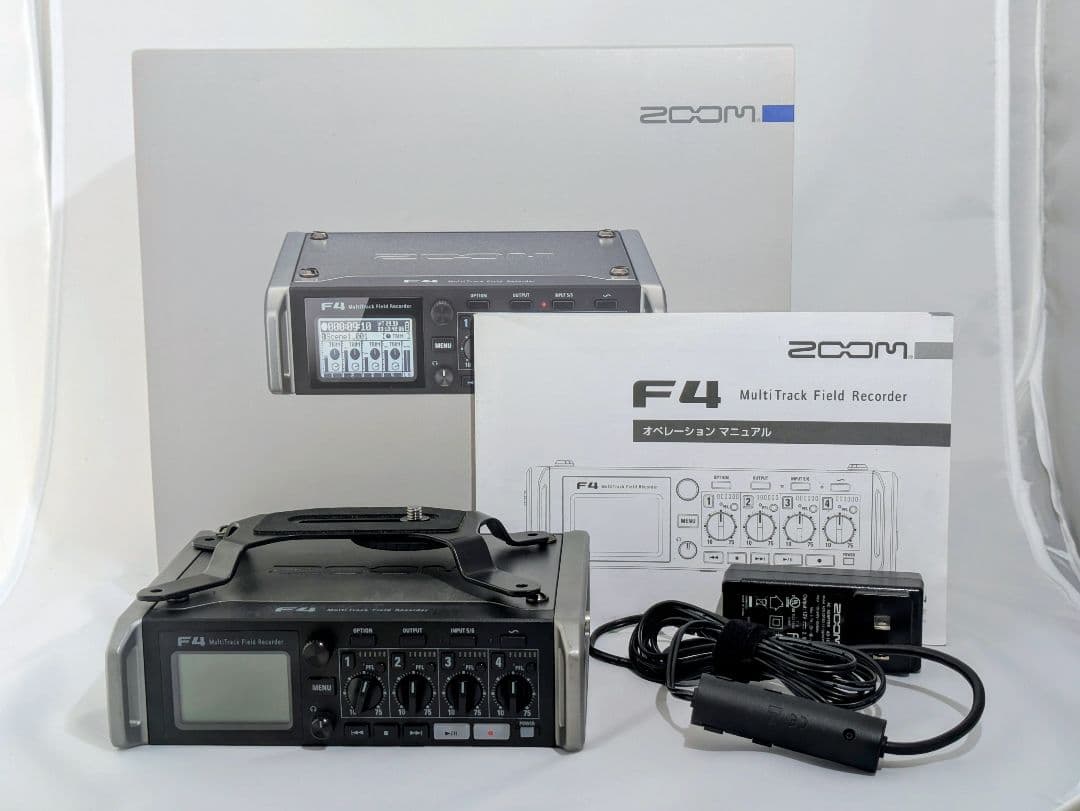 Zoom F4 マルチトラックフィールドレコーダー（8トラック）