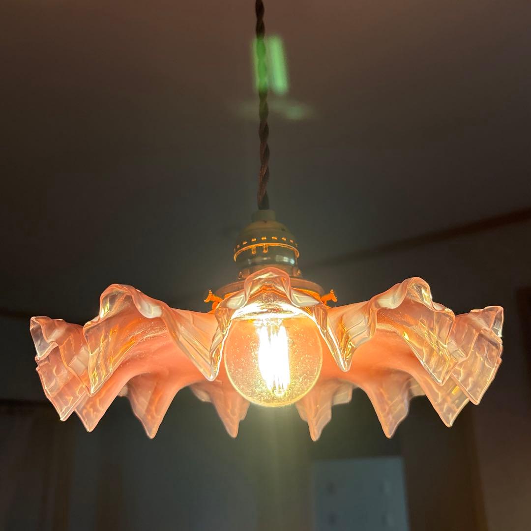 フランスアンティーク　オパールセントガラスシェード