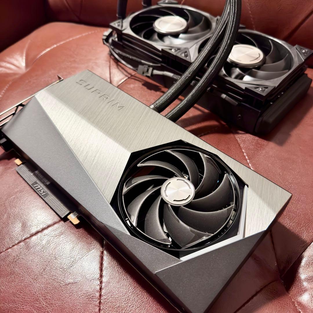 グラフィックボード・グラボ・ビデオカード MSI RTX 4090 SUPRIM LIQUID X 24GB GDDR6X