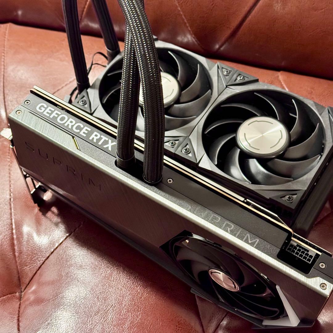 グラフィックボード・グラボ・ビデオカード MSI RTX 4090 SUPRIM LIQUID X 24GB GDDR6X