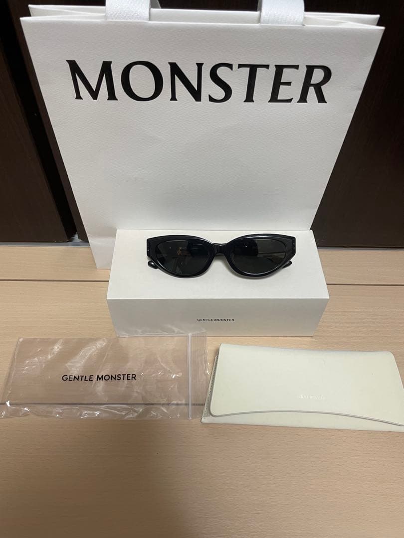 GENTLE MONSTER ROCOO ブラックサングラス
