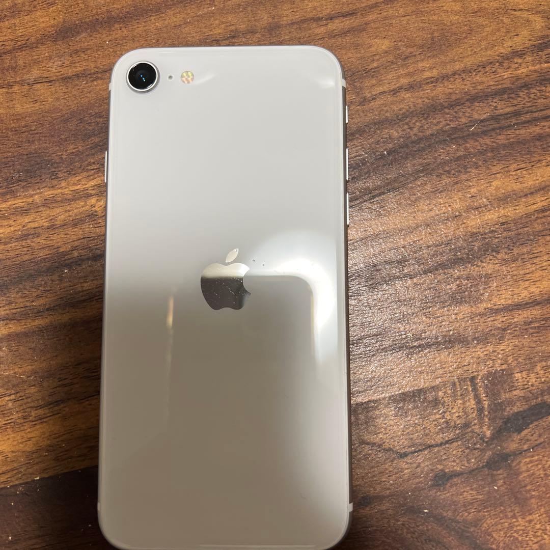 Apple iPhone SE(第3世代)白色 本体