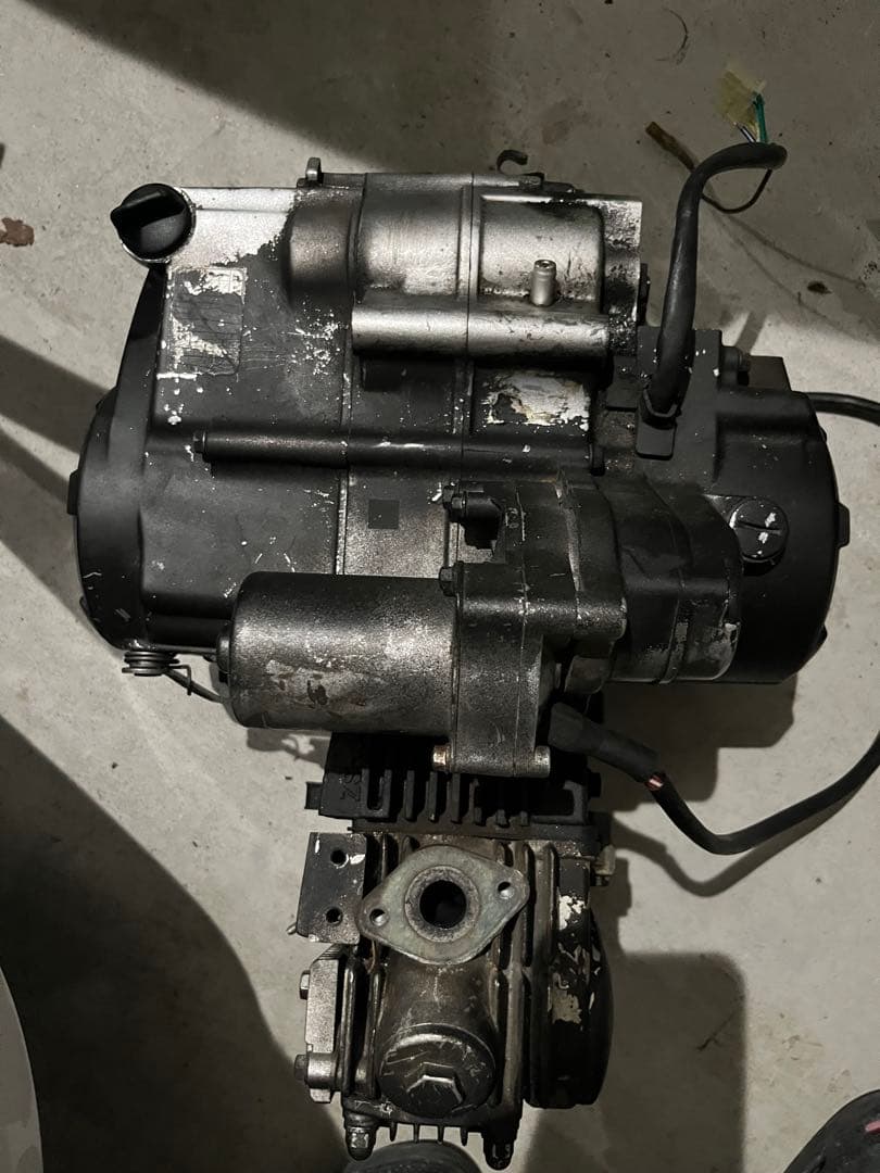 カブ系横型中華エンジン　ゾンシェン？製