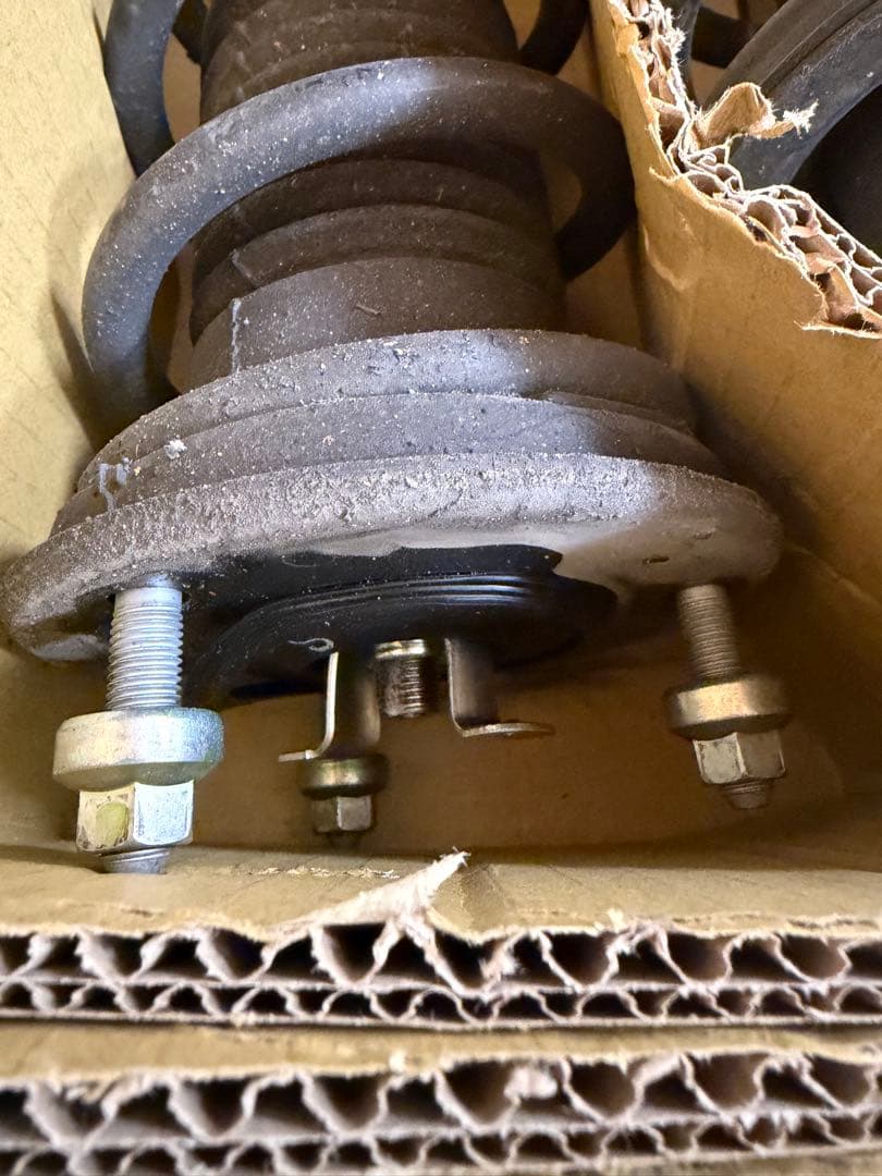 210系クラウン純正サス