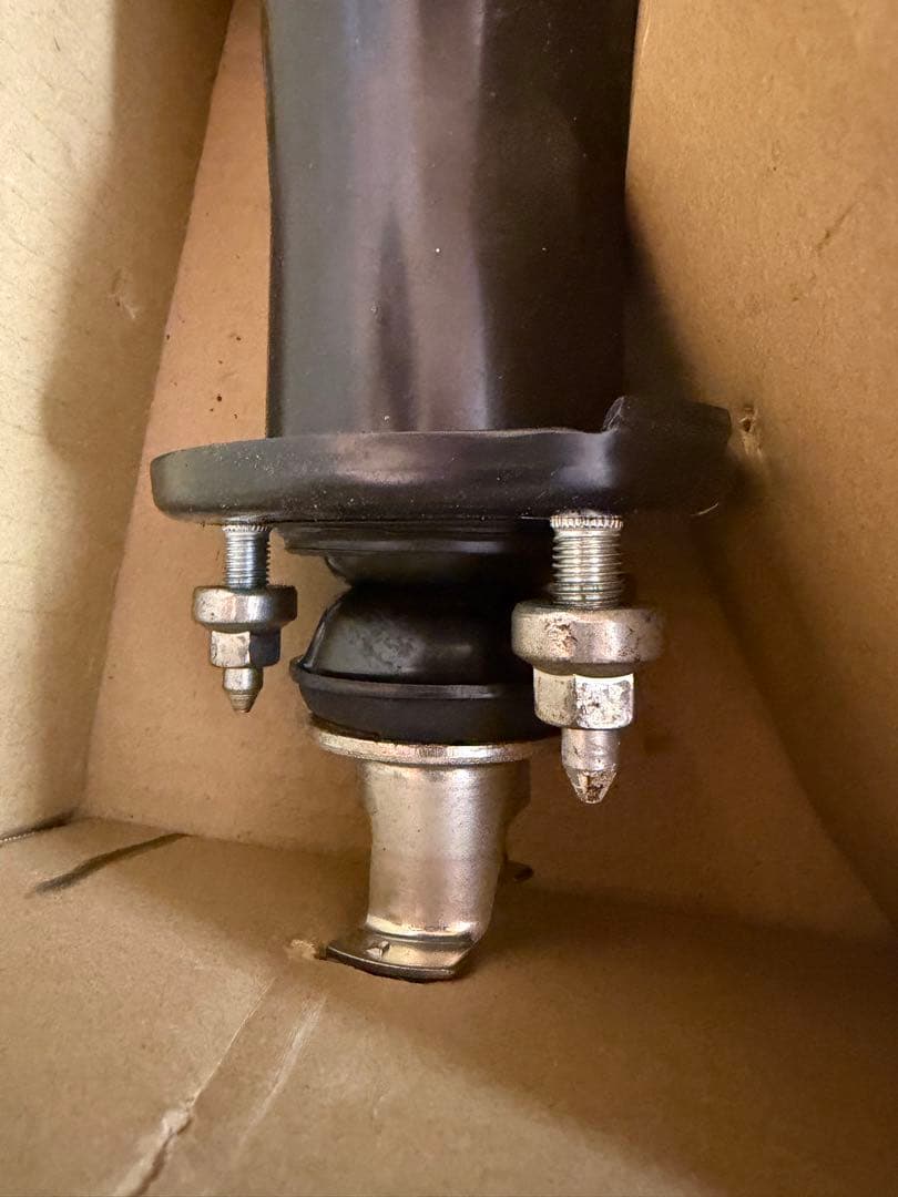 210系クラウン純正サス