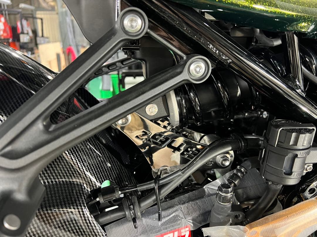 Z900RS リンクプレート