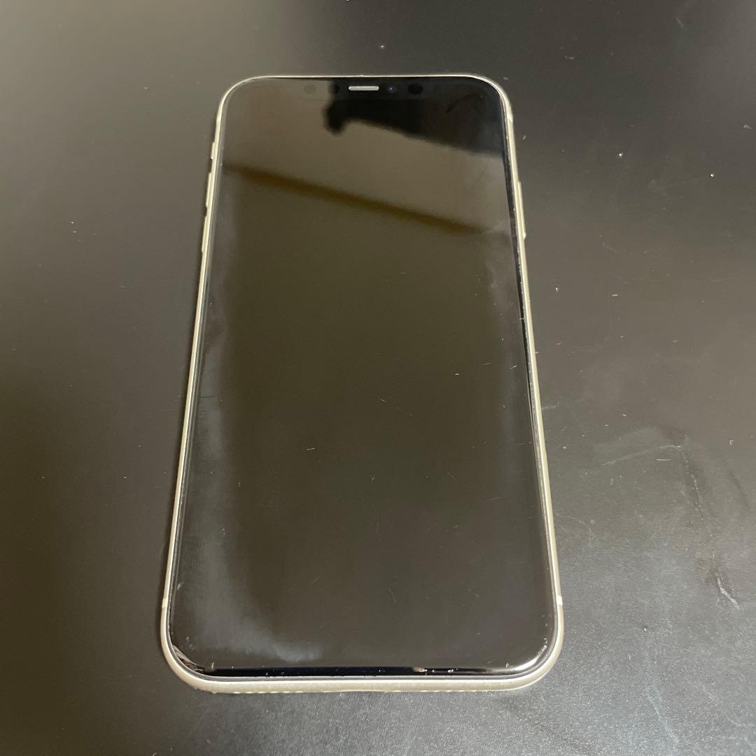 iPhone11 ホワイト　64GB