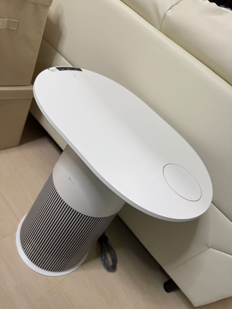 LG PuriCare AeroFurniture ホワイト　空気清浄機