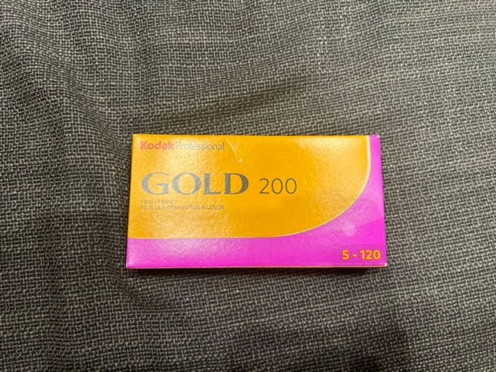 フィルムカメラ kodak gold 200
