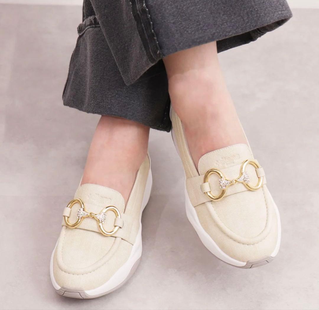 プラスダイアナ ＋diana カジュアルビットローファー アイボリー人工スムース