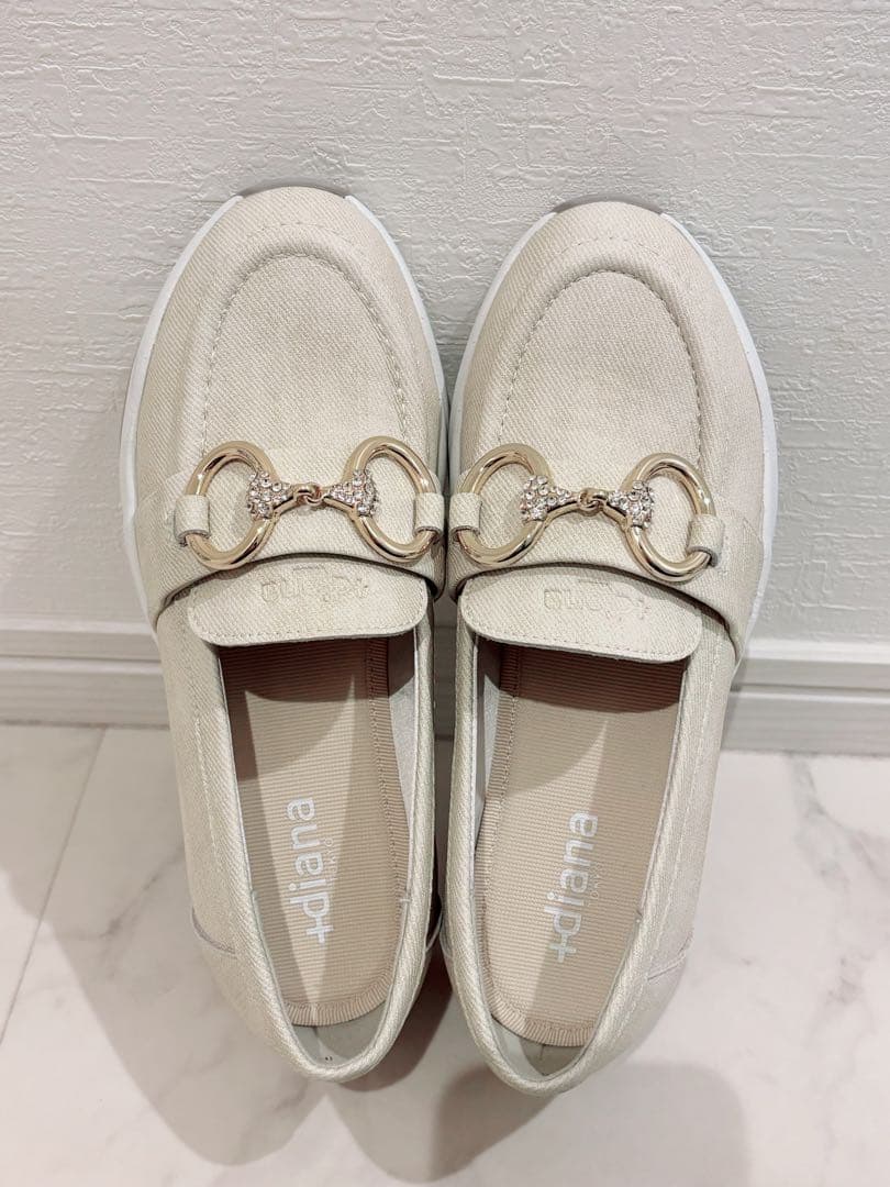 プラスダイアナ ＋diana カジュアルビットローファー アイボリー人工スムース