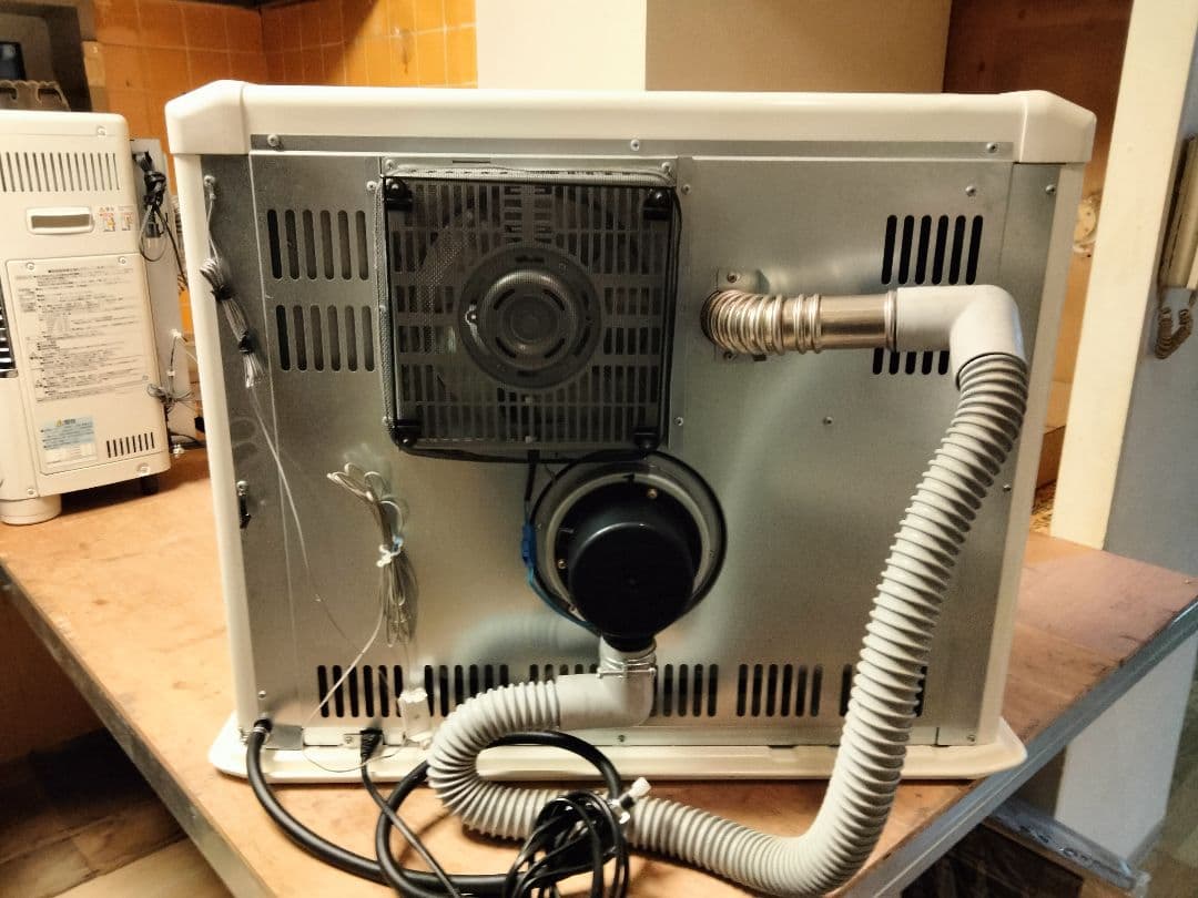 傷汚れあり引き取り及び近郊配達限定！サンポットFF石油ストーブ220年式中古年式