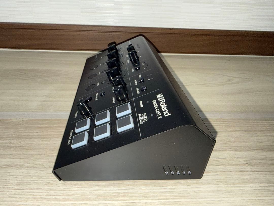 【ほぼ未使用級】Roland BRIDGE CAST X 使用約2ヶ月／元箱あり
