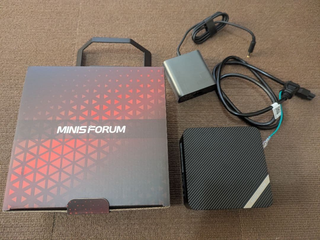 ミニPC minisforum UM773Lite