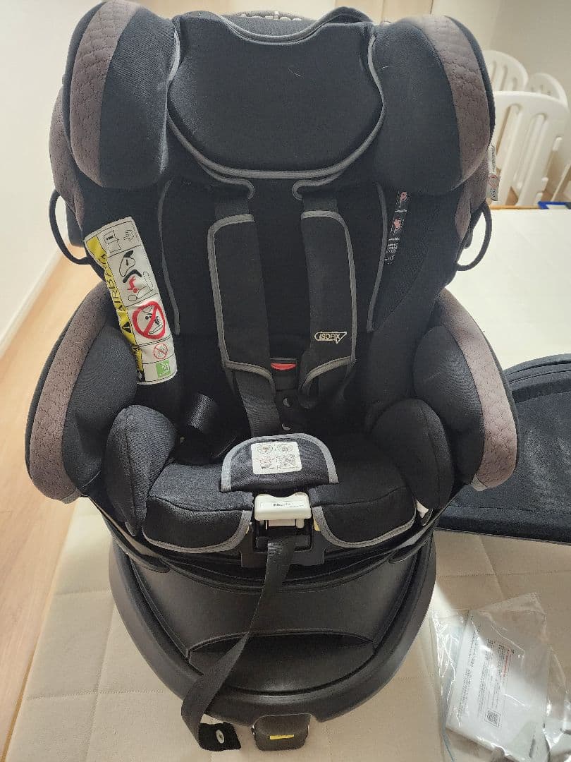 フラディアグロウ360° セーフティAB 　チャイルドシート　アップリカ　子供
