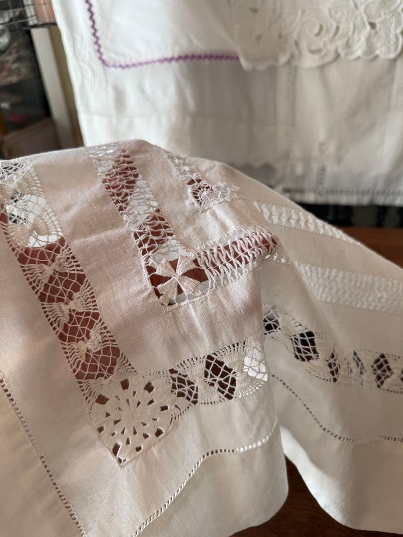 フランスアンティークஐ⋆*ホワイトドロンワーク刺繍のテーブルクロス