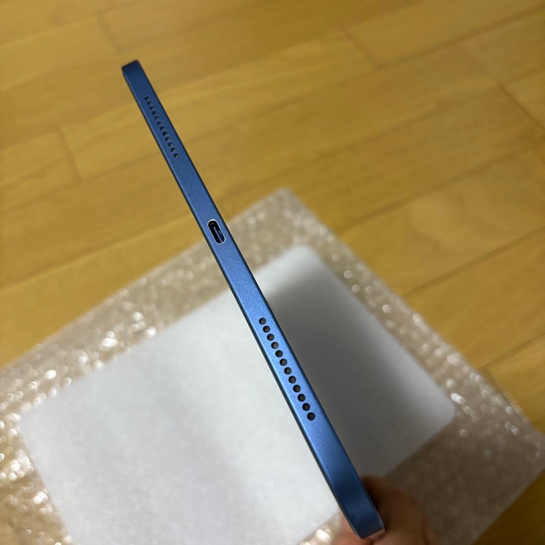 【付属品未使用】iPad 第10世代　64GBブルー