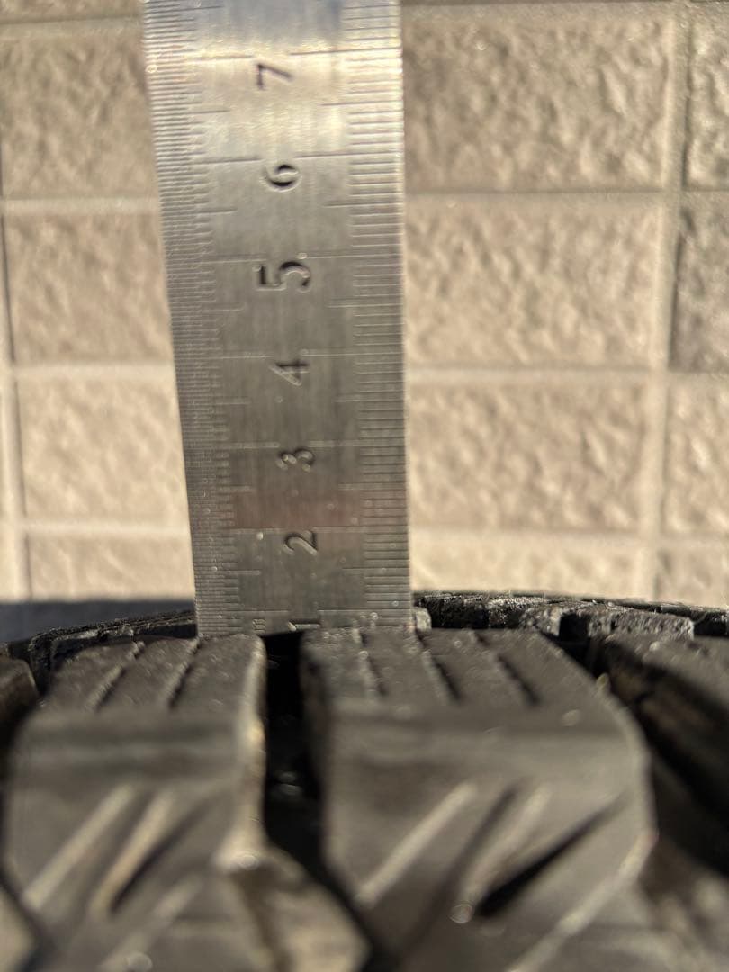 【お肉さん専用2/4】ブリザック 冬用タイヤ 215/70R16