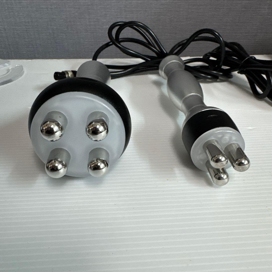 ラジオ波・キャビテーション美顔器