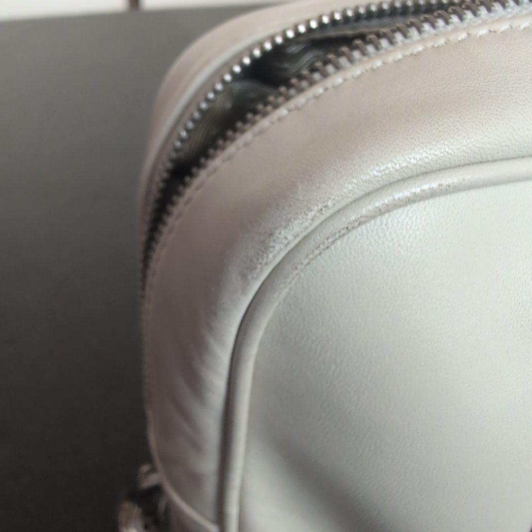 PRADA 　ハンドバッグ レザー　ダイヤル錠付き