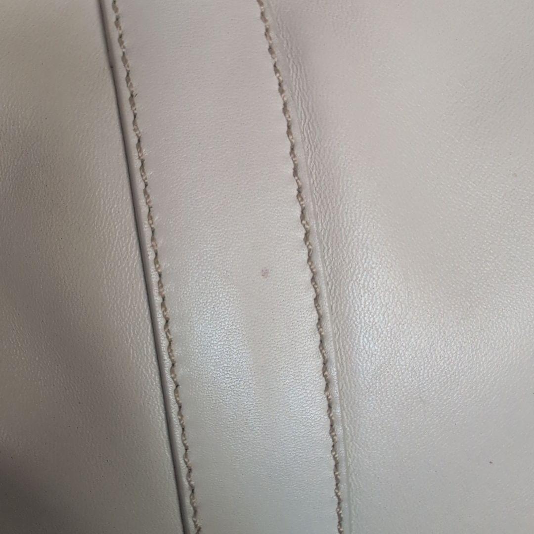 PRADA 　ハンドバッグ レザー　ダイヤル錠付き