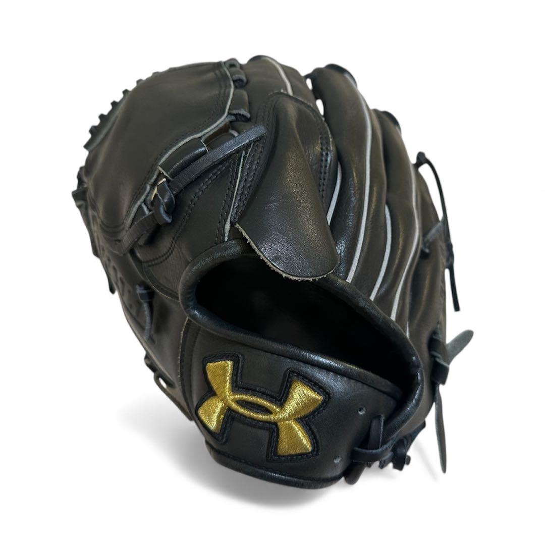 ア*ン様 【即戦力】Under Armour 軟式グローブ 黒　投手用　左投げ