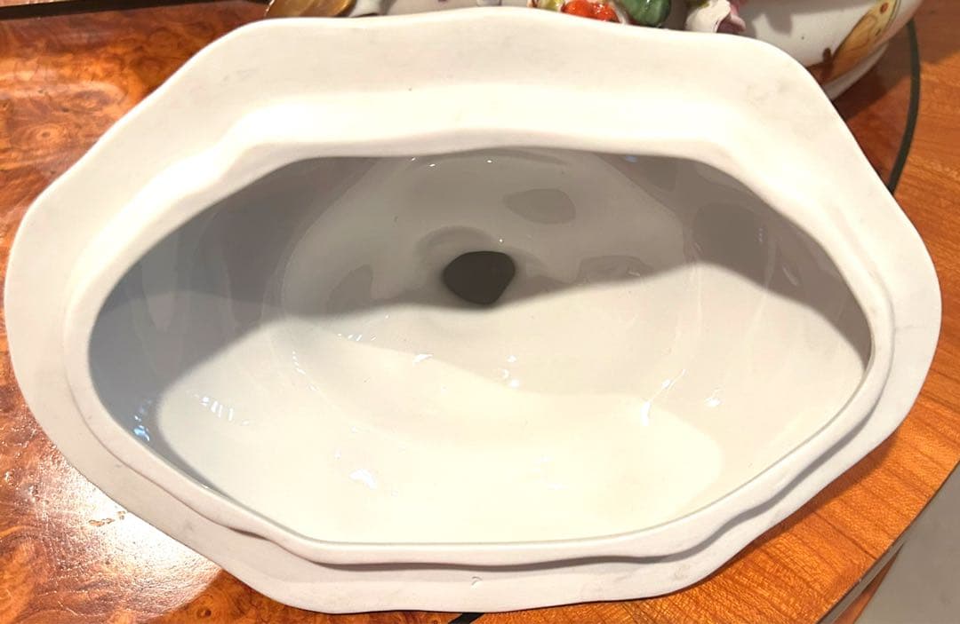 Mcmgcmi マンガーニ 　イタリア製　置物　陶器　ジュエリーボックス