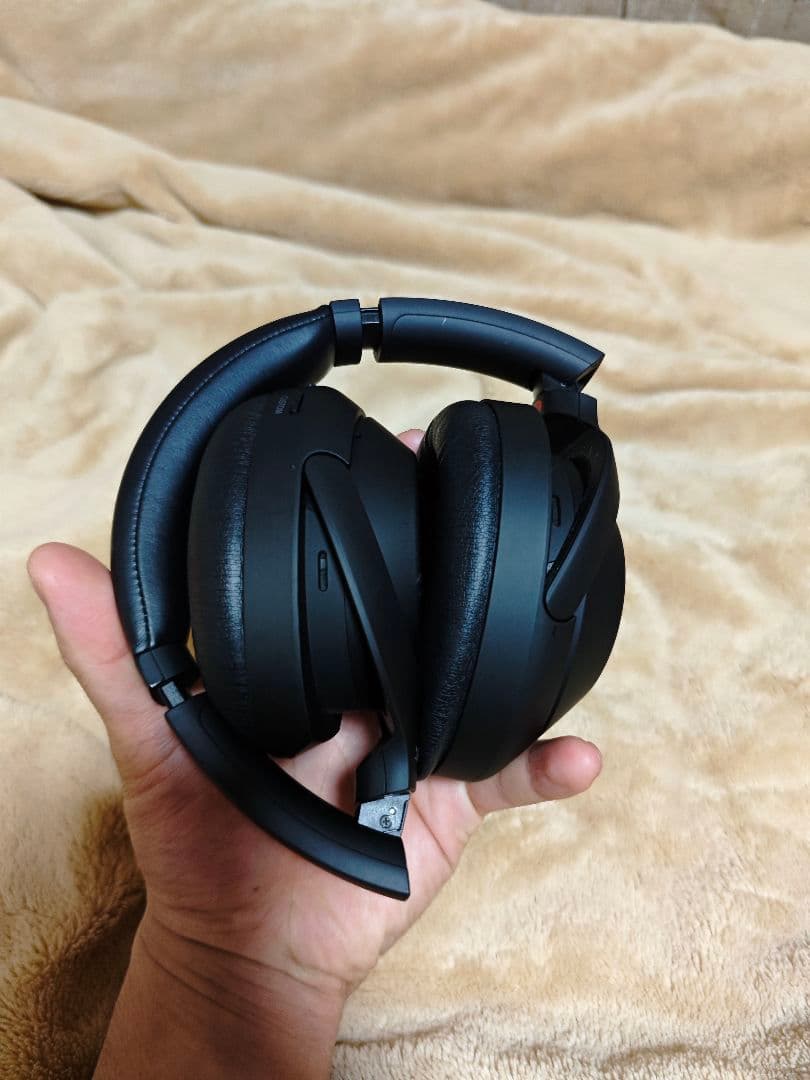 SONY WH-1000XM4 ワイヤレスヘッドホン（ブラック）