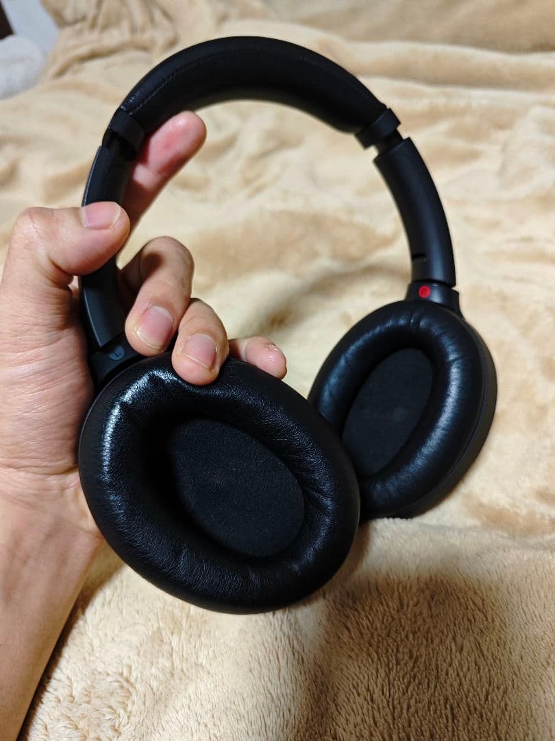 SONY WH-1000XM4 ワイヤレスヘッドホン（ブラック）