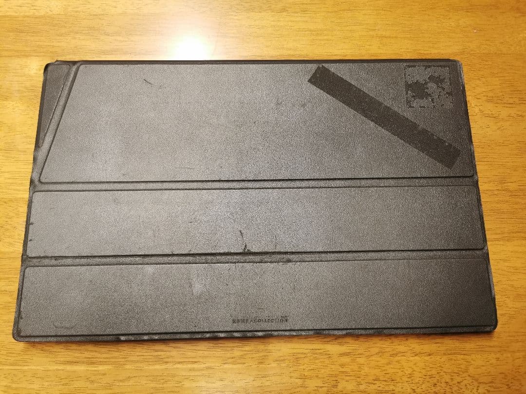 ASUS モバイルディスプレイ MB16AC カバー付き