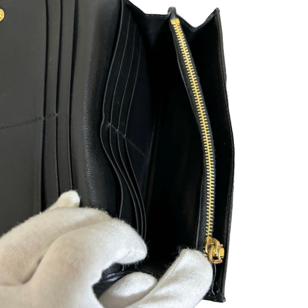 美品　希少　人気　プラダ　長財布　レザー　ブラック　アップリケ　顔　Wホック