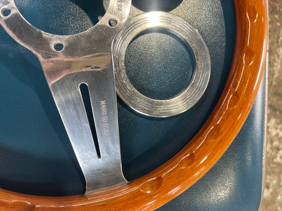 ナルディ　クラシック　小径ステアリング