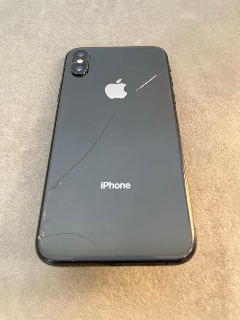 iPhone xsスペースグレイ　本体