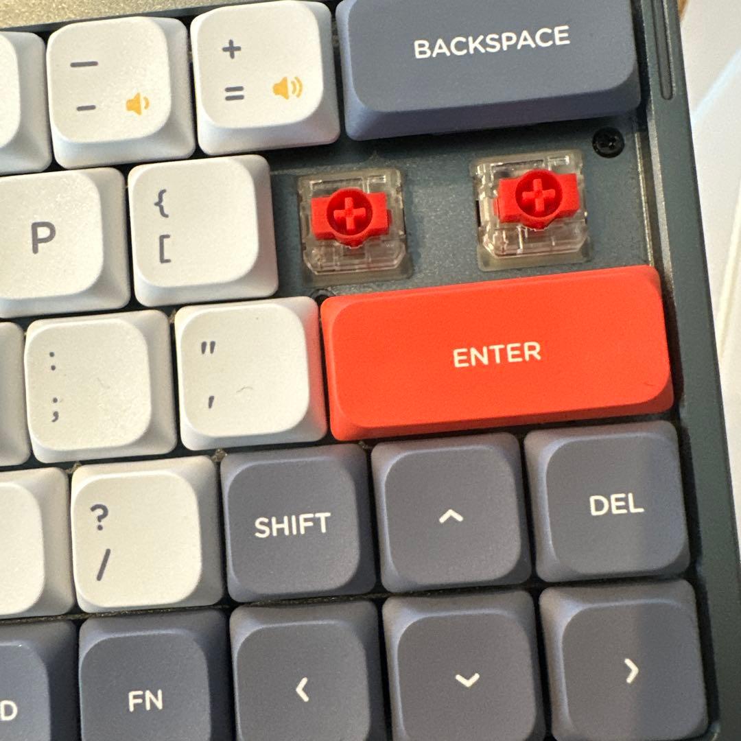 ニューファイ　nuphy キーボード　赤軸