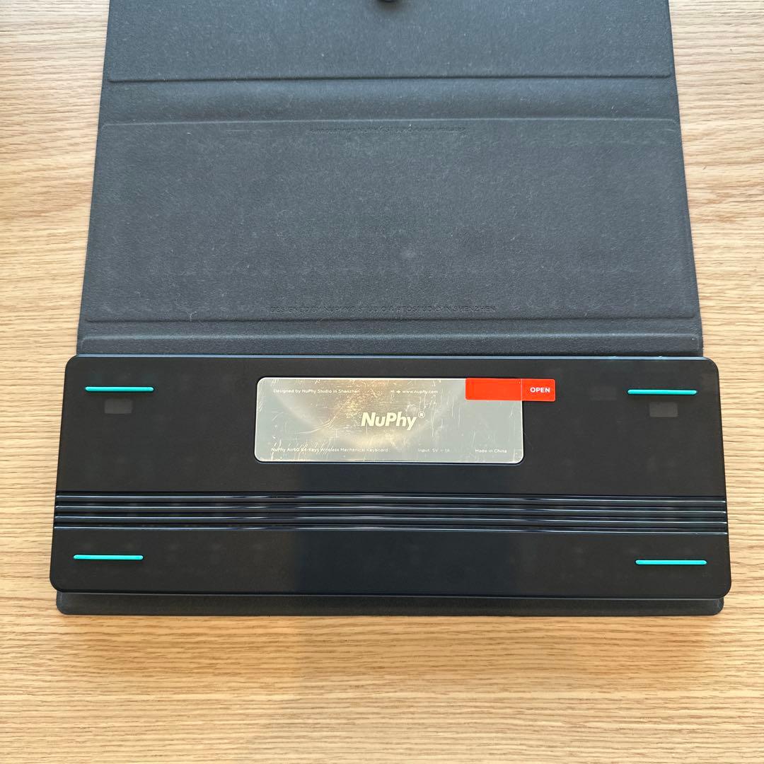 ニューファイ　nuphy キーボード　赤軸