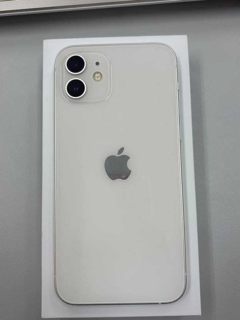 iPhone 本体 12 ホワイト 256GB 状態良好 SIMロック解除済