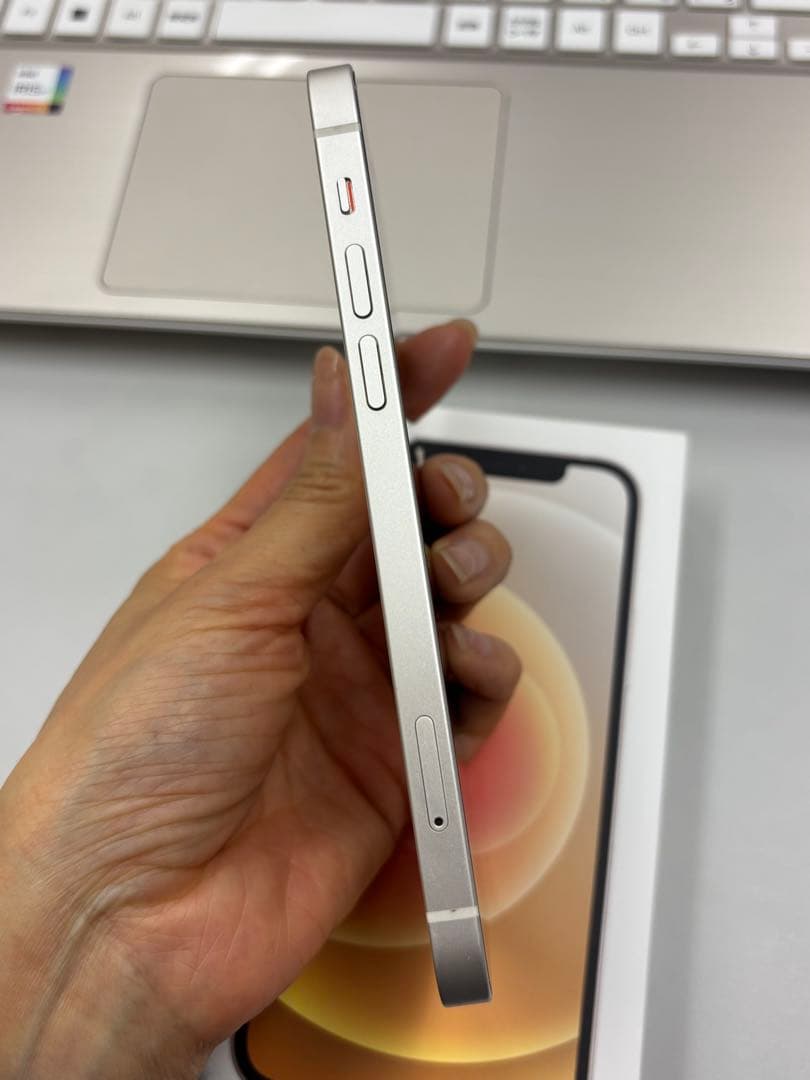 iPhone 本体 12 ホワイト 256GB 状態良好 SIMロック解除済