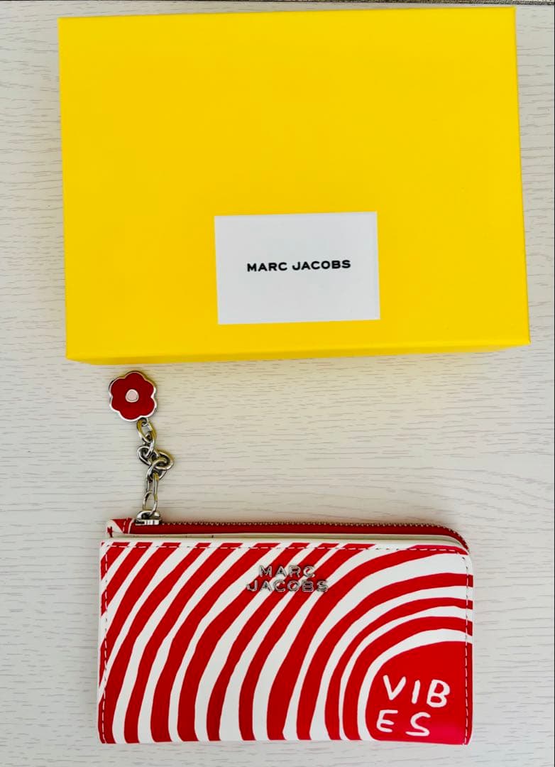 【人気商品】マーク ジェイコブス ウォレット デヴィッド・シュリグリーコラボ