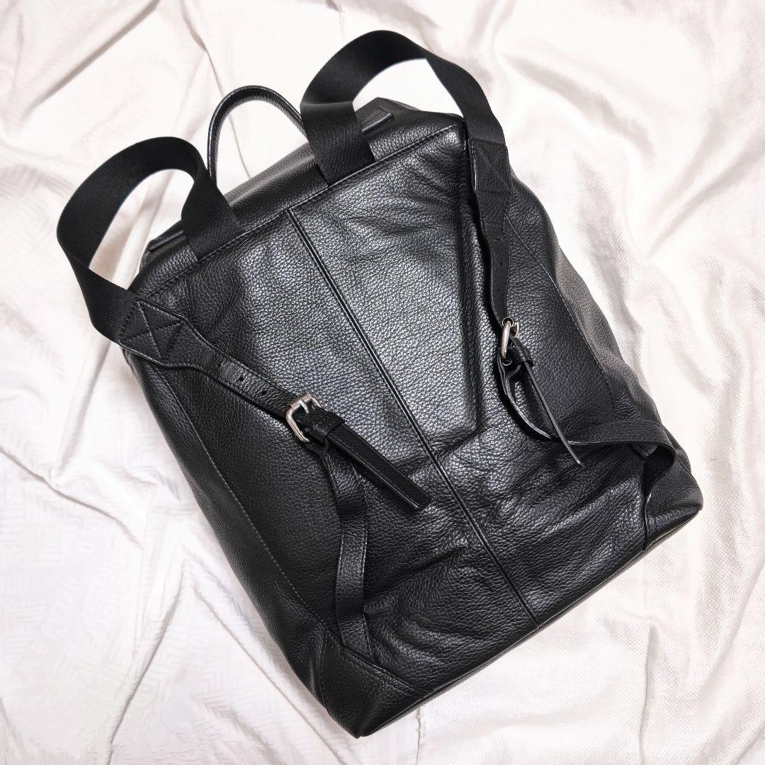 ジョルジオアルマーニARMANIコレツィオーニ黒レザーバックパックリュック