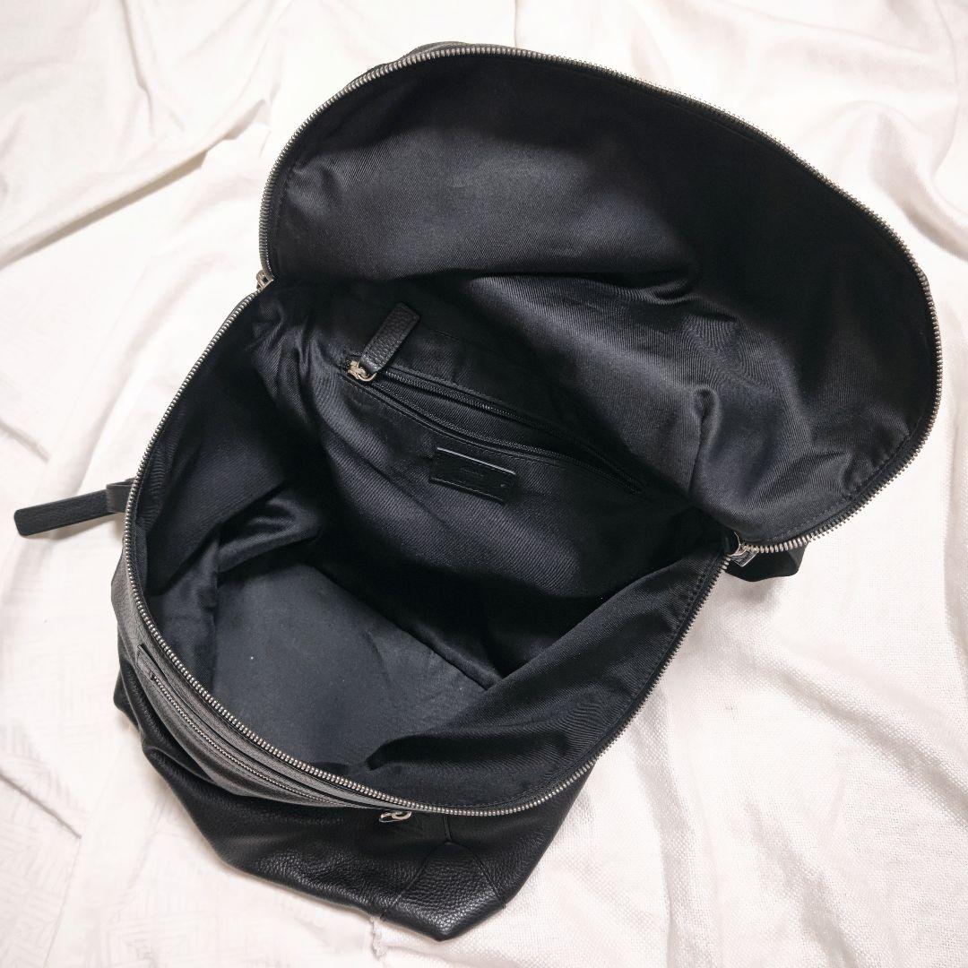 ジョルジオアルマーニARMANIコレツィオーニ黒レザーバックパックリュック