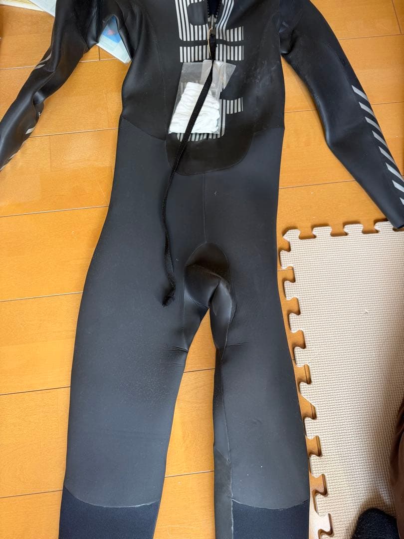 dhb ブラック ウェットスーツ