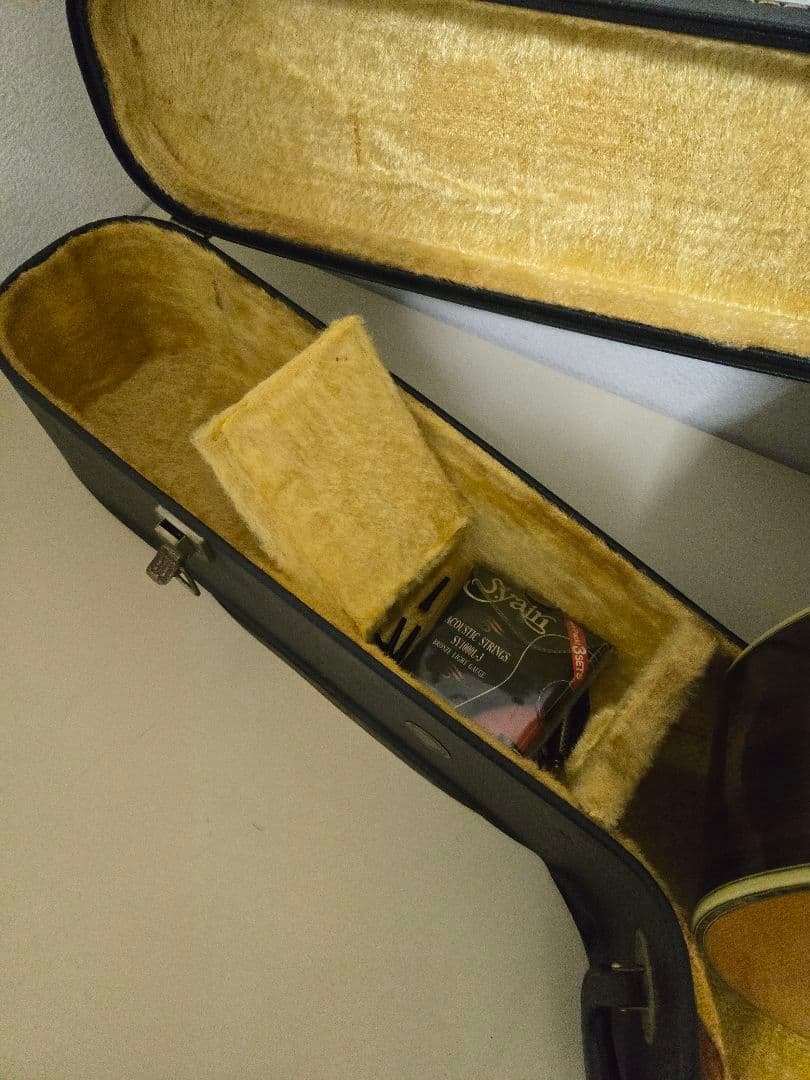 MORRIS W-40 アコースティックギター　ハードケース付き　ハカランダ