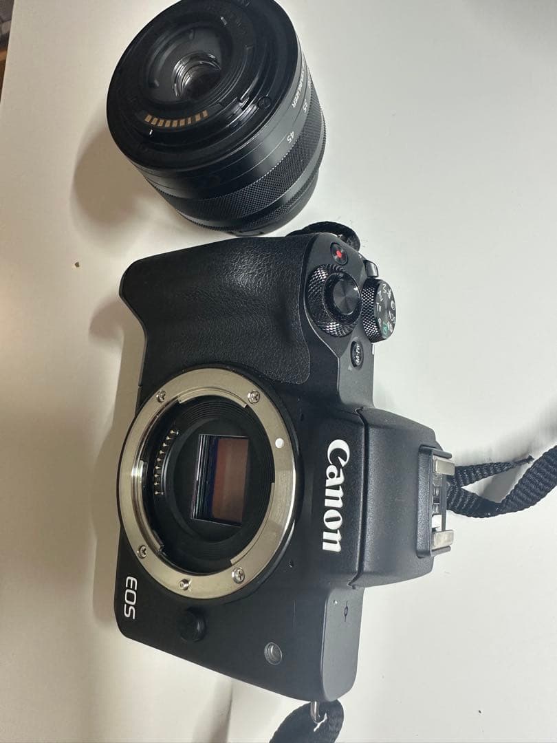 Canon EOS Kiss M2 ダブルレンズキット